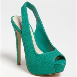 Steve Madden Slingback Platform Pump